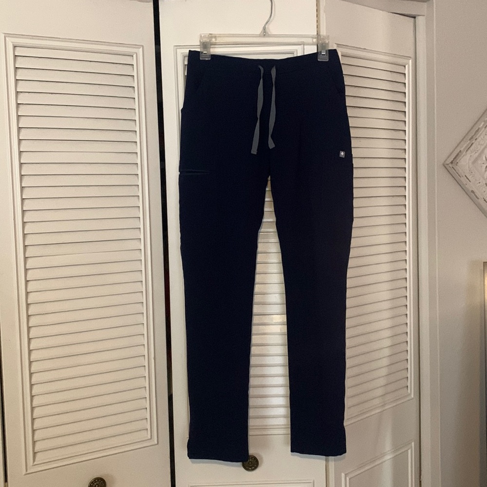 XS slim straight figs